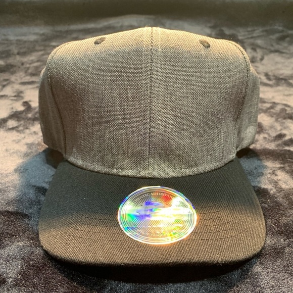 💛 Grey/Black Unisex Snapback Ballcap - Picture 5 of 16